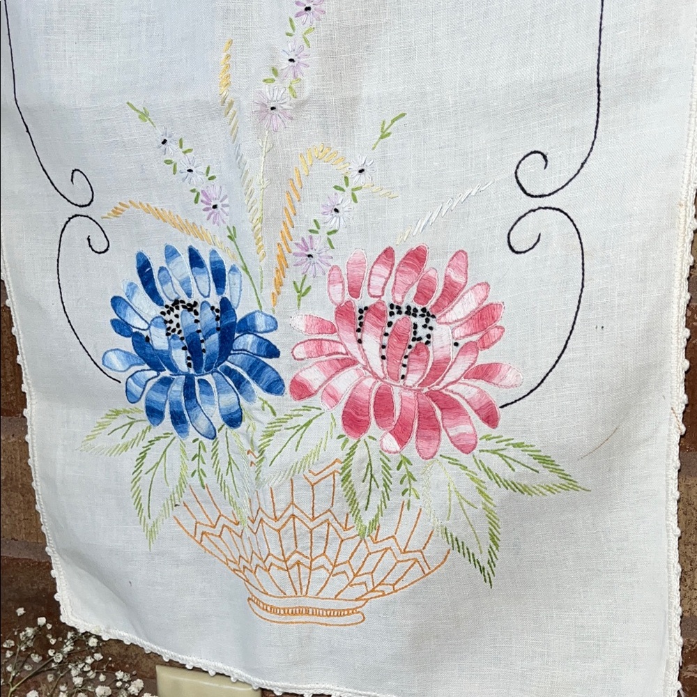 Vintage Hand Embroidered Table Runner 40”